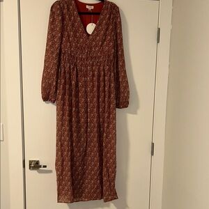 Umgee NWT Size M Maxi Red Floral Long Sleeve Dress